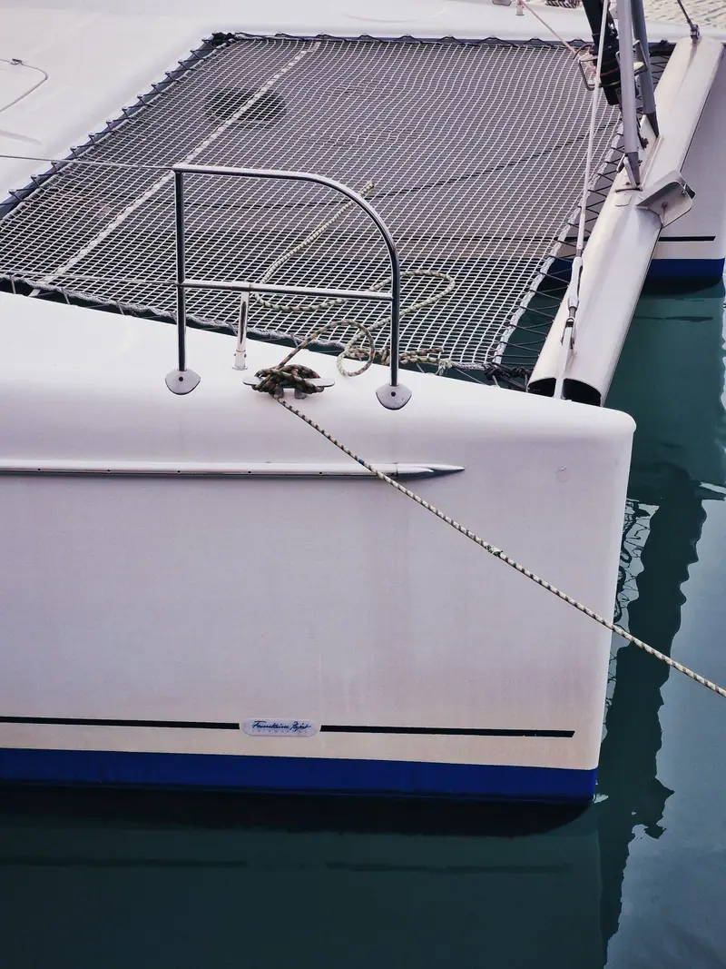 White boat hull with glossy gelcoat